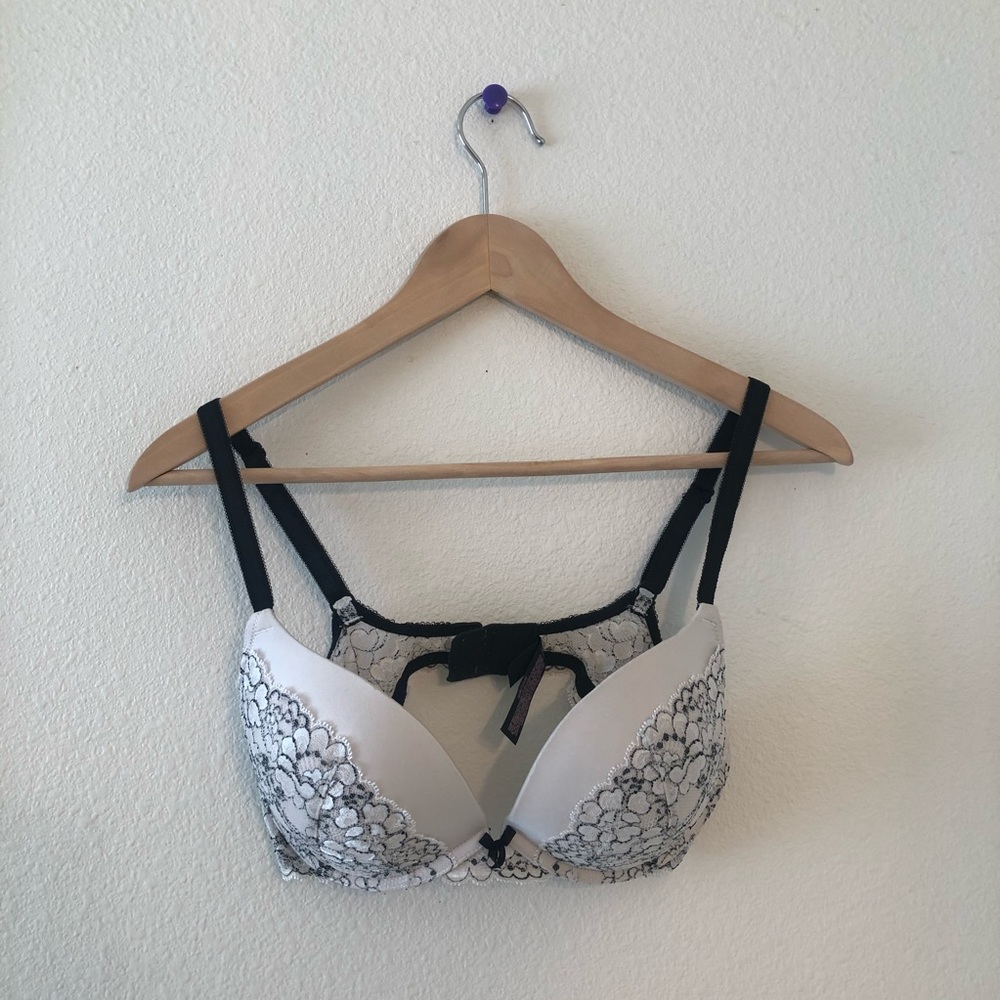 Victoria’s Secret push up bra 34D